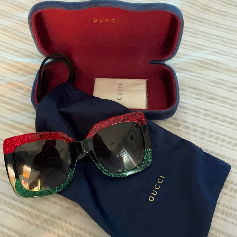 Women’s 100% Authentic Gucci Sunglasses Beautiful